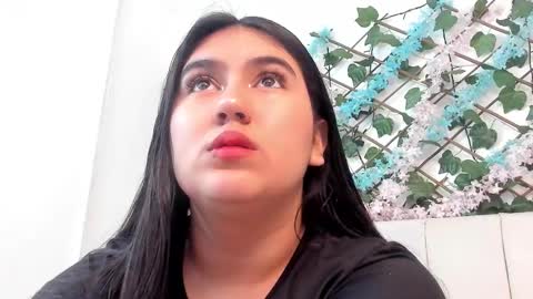 Snapshot of lexi_bloom chatting on October 17, 2025, 10:18 am Gabrielle online show from October 17, 2025, 10:18 am