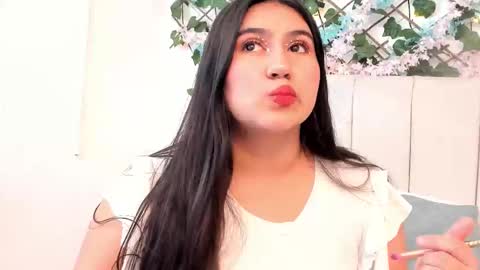 Snapshot of lexi_bloom chatting on October 31, 2025, 11:00 am Gabrielle online show from October 31, 2025, 11:00 am