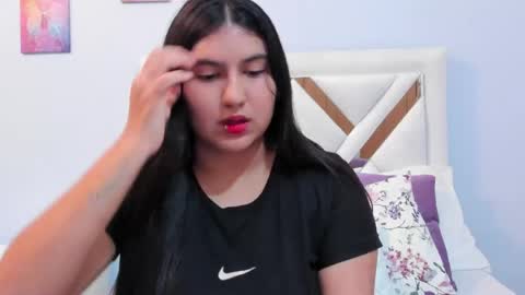 Gabrielle online show from May 5, 2026, 2:19 am