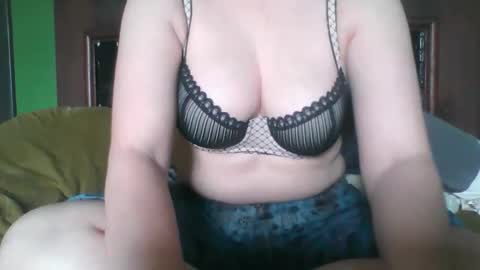 lexi_mariz online show from May 26, 2026, 3:30 pm