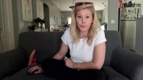 Lexi online show from November 23, 2025, 9:14 pm