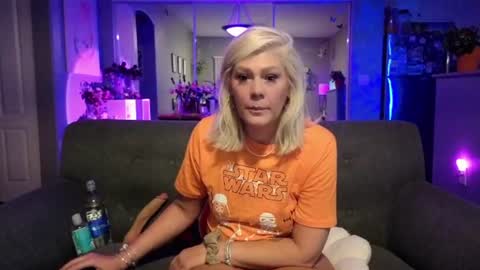 Lexi online show from July 7, 2026, 3:53 am