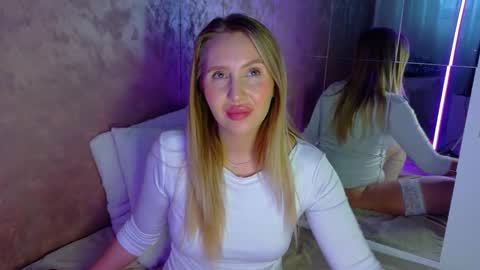 LEXXY online show from November 20, 2025, 6:13 am