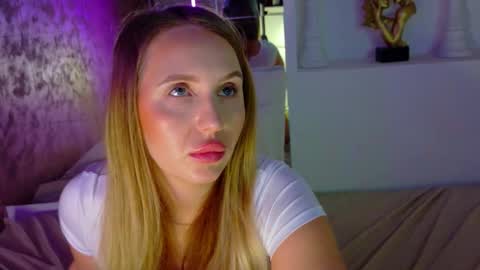 LEXXY online show from December 17, 2025, 5:35 am