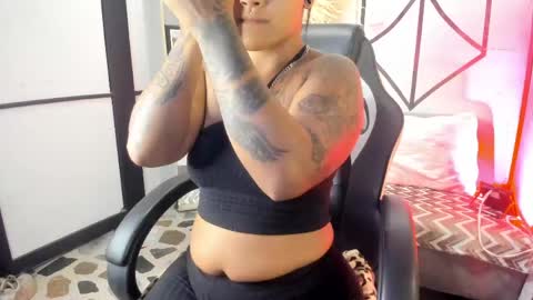Lexi Adams  online show from April 17, 2026, 12:30 pm