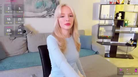 Snapshot of lexieblonde chatting on April 14, 2026, 5:57 am lexieblonde online show from April 14, 2026, 5:57 am