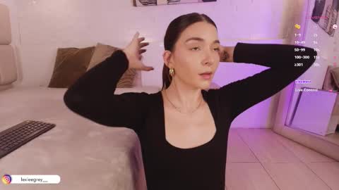 Snapshot of lexiee_grey_ chatting on March 5, 2025, 12:44 pm Lexie online show from March 5, 2025, 12:44 pm