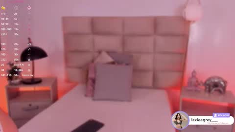 Lexie  online show from November 4, 2025, 12:26 pm