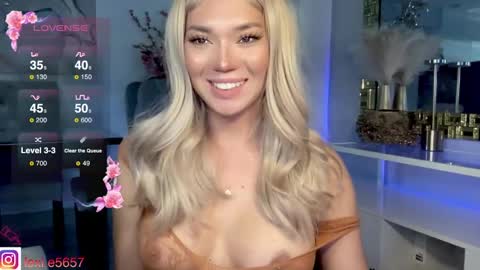 lexiesmith_ online show from January 6, 2025, 4:04 am