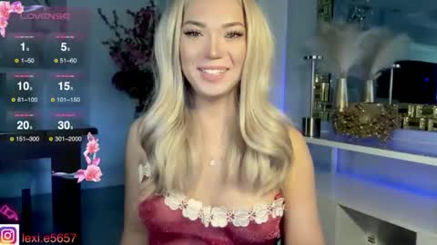 lexiesmith_ online show from February 17, 2025, 12:54 am
