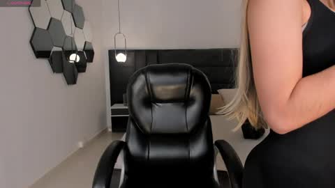 Lexie  online show from May 14, 2026, 7:20 pm