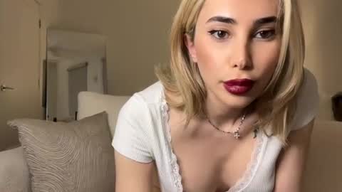 Snapshot of lexii_23 chatting on October 17, 2025, 6:16 am Sexy Lexi online show from October 17, 2025, 6:16 am