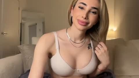 Snapshot of lexii_23 chatting on November 5, 2025, 7:30 am Sexy Lexi online show from November 5, 2025, 7:30 am