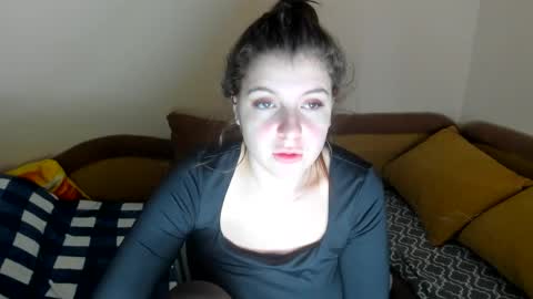 Elisabeth online show from December 19, 2025, 3:46 am