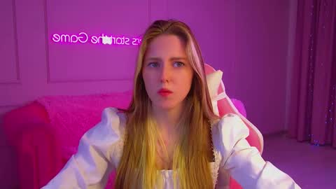 Lexi online show from September 18, 2025, 6:26 am