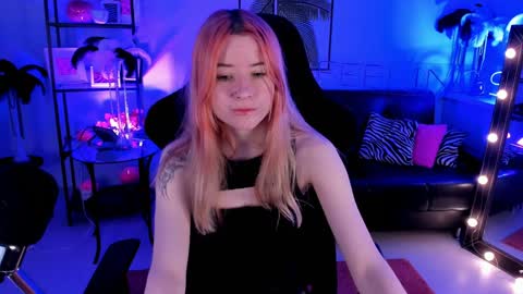 Lexi Wenford NO NUDE GODDESS online show from December 2, 2024, 2:53 am