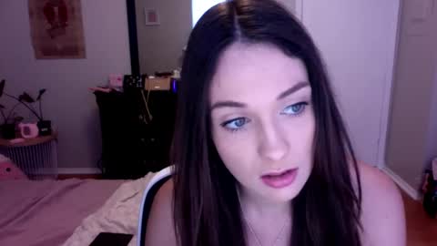 Snapshot of lexwyoex chatting on November 4, 2025, 2:27 pm lexwyoex online show from November 4, 2025, 2:27 pm