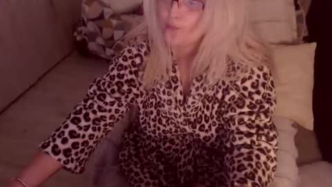 Hannah online show from March 19, 2026, 4:44 pm