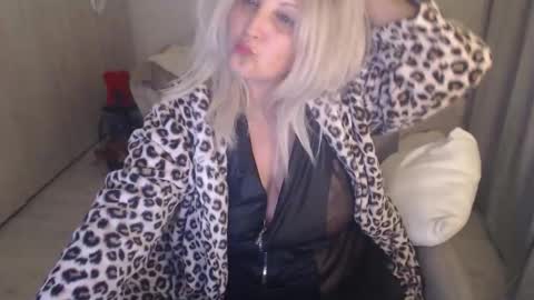 Hannah online show from April 24, 2026, 12:57 am