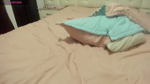 LEXXI online show from November 7, 2025, 12:43 am