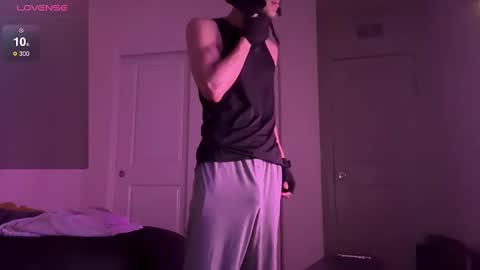 Snapshot of lexxxcazzo chatting on September 22, 2025, 6:04 am Dromaeosaurex online show from September 22, 2025, 6:04 am