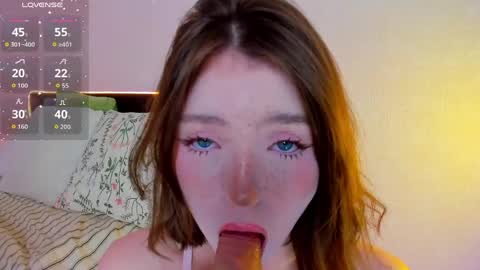 lexi miu online show from April 22, 2026, 6:42 pm