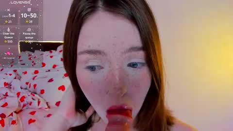 lexi miu online show from June 25, 2026, 8:35 pm