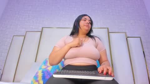 lexy and mia online show from December 23, 2025, 3:37 am