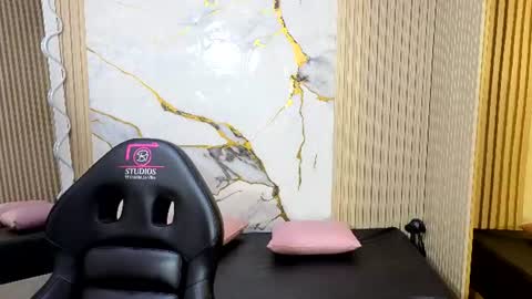 lexy_tay online show from August 8, 2026, 11:56 am