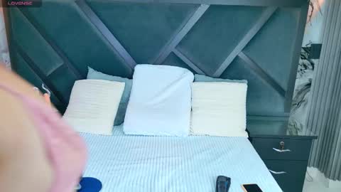 Snapshot of lexyrooss chatting on November 12, 2025, 7:57 pm Lexy online show from November 12, 2025, 7:57 pm