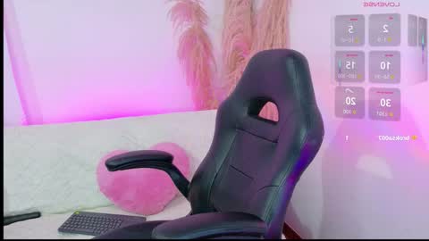 Snapshot of leydy0812_ chatting on October 16, 2025, 9:21 am Leydy online show from October 16, 2025, 9:21 am