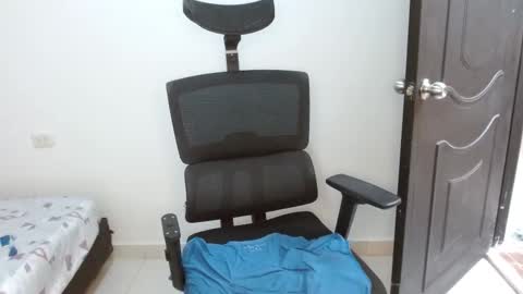 leydy_day online show from February 27, 2026, 10:10 pm