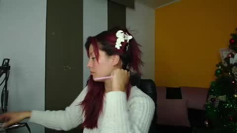 Leydy  online show from December 16, 2025, 2:27 am