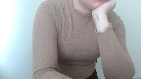 Leyla online show from May 9, 2026, 6:07 am