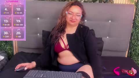Leyla smithh online show from September 11, 2025, 12:38 pm