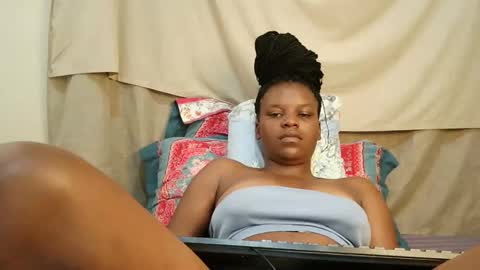 leylacuty13 online show from March 13, 2026, 6:53 am