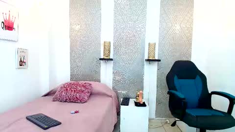 leyli_ass online show from January 16, 2025, 8:14 pm