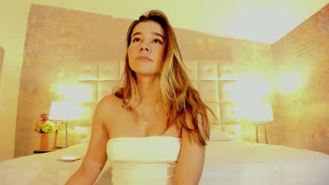 Snapshot of lezy_ chatting on February 12, 2026, 7:42 pm LEZY online show from February 12, 2026, 7:42 pm