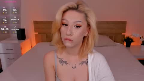 Lisa online show from September 17, 2025, 3:19 am