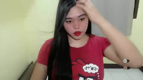 Snapshot of lhara_cumming chatting on February 27, 2025, 11:59 pm LHARA online show from February 27, 2025, 11:59 pm