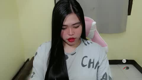 Snapshot of lhara_cumming chatting on March 3, 2025, 11:03 pm LHARA online show from March 3, 2025, 11:03 pm