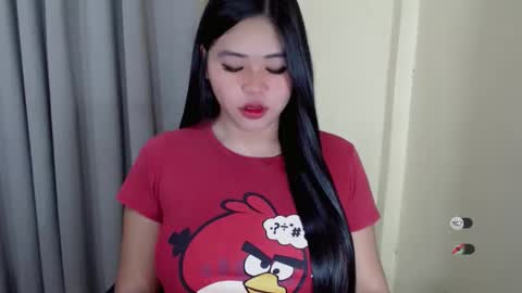 Snapshot of lhara_cumming chatting on October 16, 2025, 11:06 pm LHARA online show from October 16, 2025, 11:06 pm