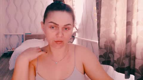 Snapshot of li_lit chatting on February 17, 2026, 10:12 am li_lit online show from February 17, 2026, 10:12 am