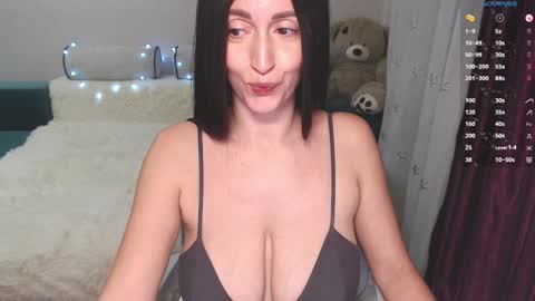 Lilu online show from February 5, 2025, 2:48 pm