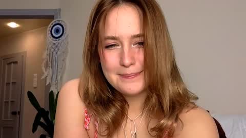li_ni_ online show from February 3, 2025, 7:40 am