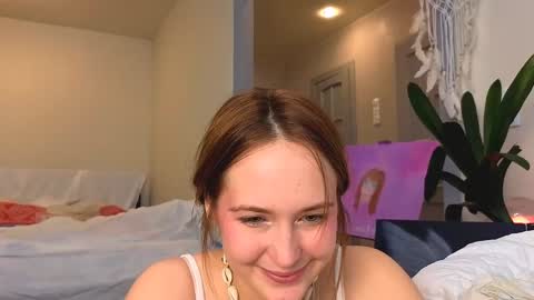 li_ni_ online show from February 4, 2025, 10:54 am