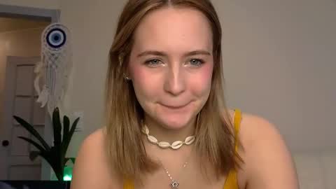 li_ni_ online show from February 28, 2025, 7:48 am