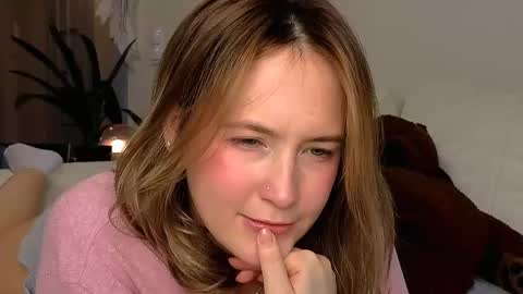li_ni_ online show from March 4, 2025, 8:24 am