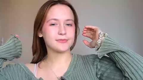 li_ni_ online show from March 11, 2025, 9:02 am