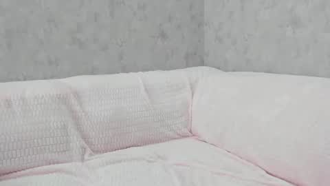 LEANNAA online show from December 21, 2025, 7:15 am